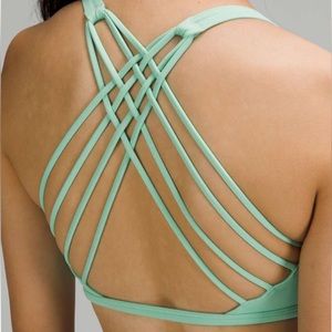 Free to be Wild Lululemon bra size 8 EUC - Mint